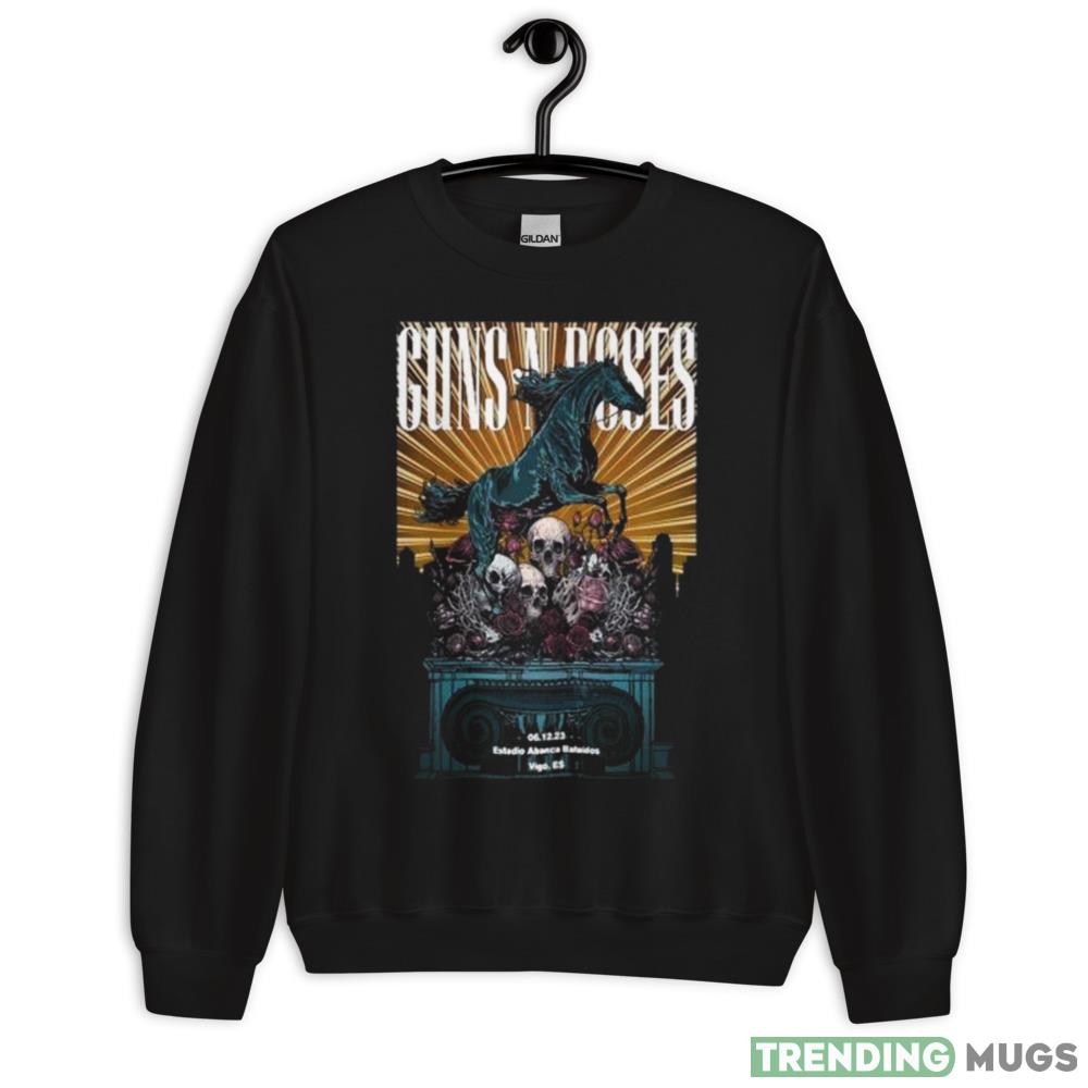 Guns N’ Roses Vigo ES 06 12 2023 Tour Poster shirt - 18000 Unisex Heavy Blend Crewneck Sweatshirt Guns N’ Roses Vigo ES 06 12 2023 Tour Poster shirt - 18000 Unisex Heavy Blend Crewneck Sweatshirt