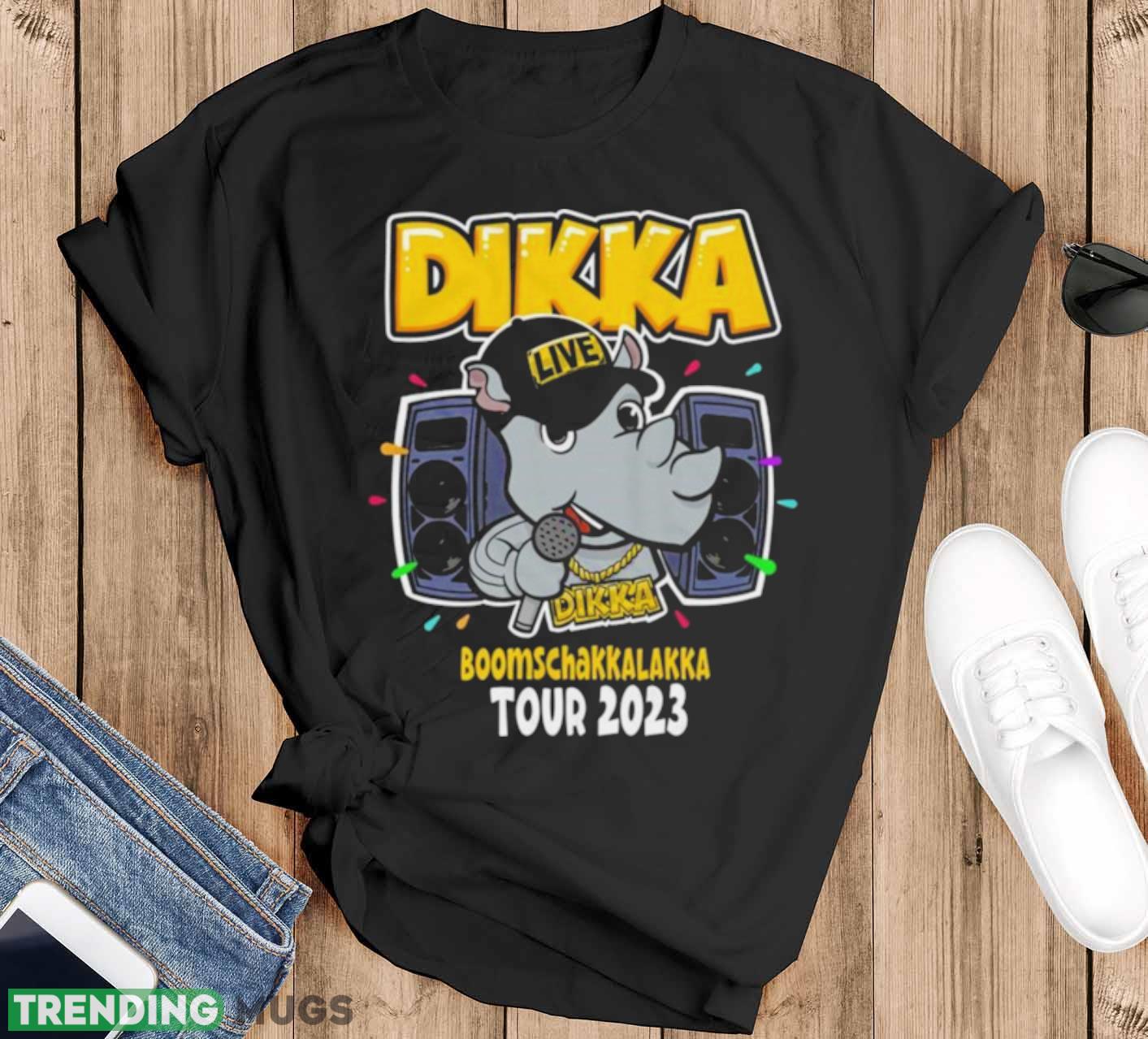 DIKKA Boomschakkalakka Tour 2023 Shirt - Black T-Shirt DIKKA Boomschakkalakka Tour 2023 Shirt - Black T-Shirt