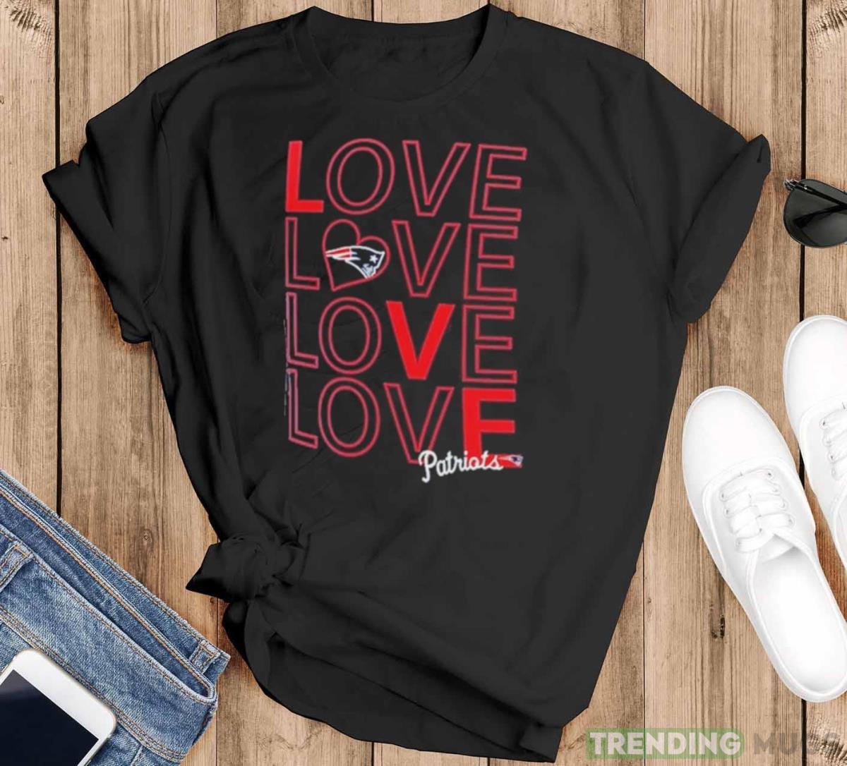 New England Patriots G III Love Graphic T Shirt - Black T-Shirt New England Patriots G III Love Graphic T Shirt - Black T-Shirt